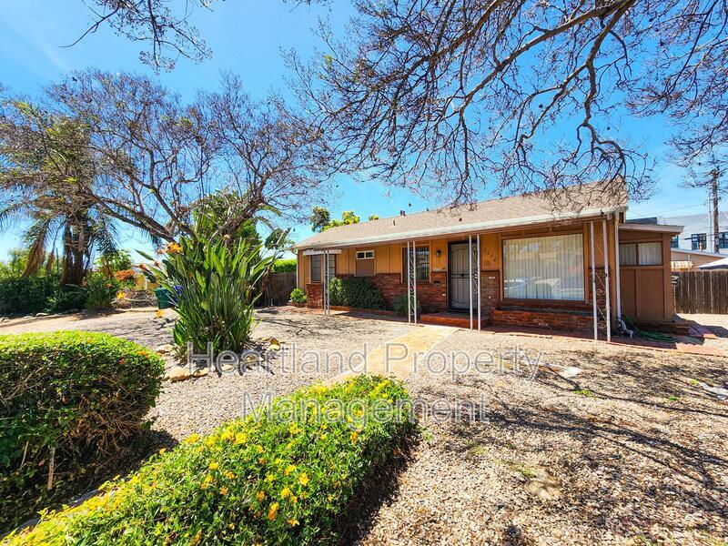 2434 Chicago St in San Diego, CA - Building Photo