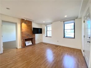 135 Olive St in New Haven, CT - Building Photo - Building Photo