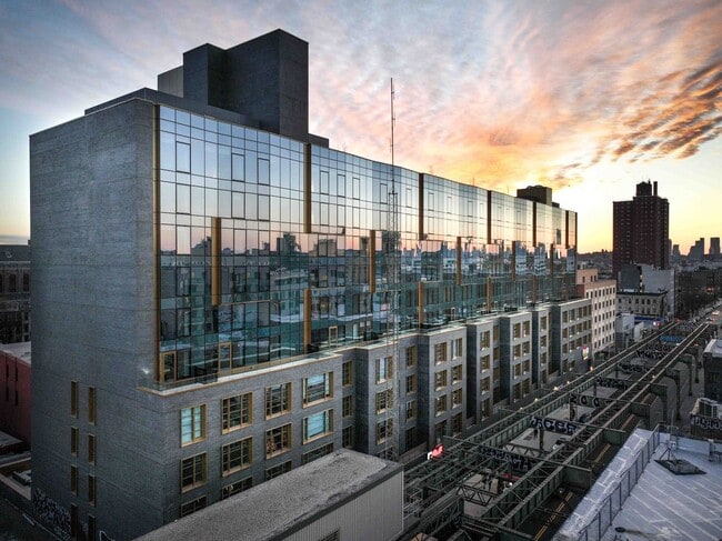 1100 Myrtle Ave