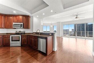1209 E Cumberland Ave in Tampa, FL - Building Photo - Building Photo