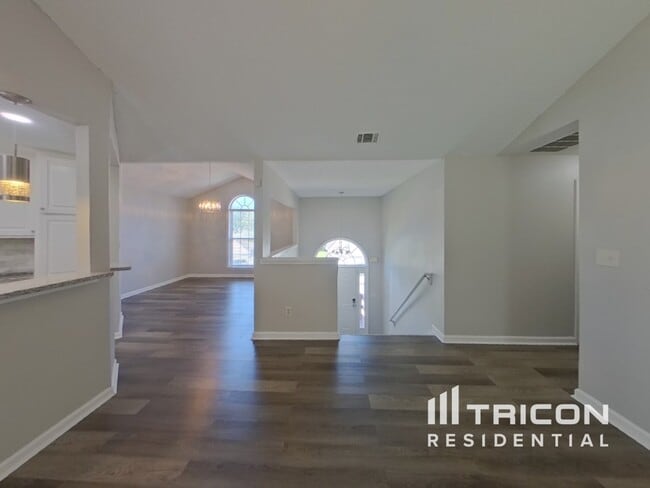 205 Buffington Dr in Union City, GA - Building Photo - Building Photo