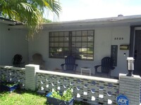 5320 Taylor St, Unit 233 in Hollywood, FL - Building Photo - Building Photo