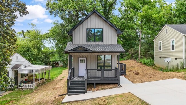 property at 3415 Skyline Dr