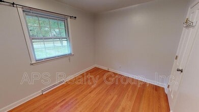 2173 New Castle Dr in Winston-Salem, NC - Building Photo - Building Photo