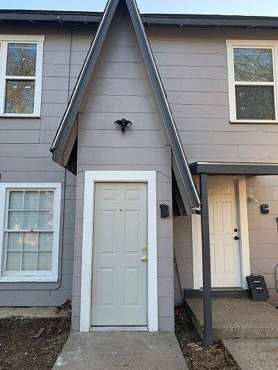 304 S Franklin St in Marshall, TX - Building Photo