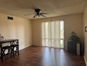 1700 SW 16th Ct, Unit Summit House P29 in Gainesville, FL - Foto de edificio - Building Photo