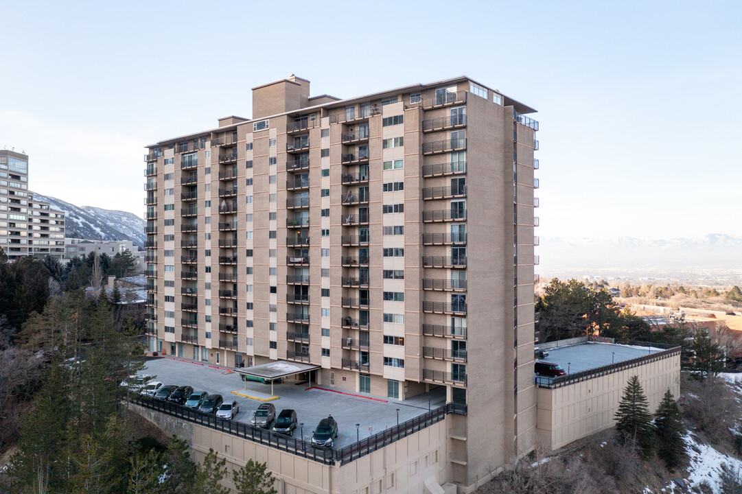 Canyon Crest Condominiums in Salt Lake City, UT - Building Photo