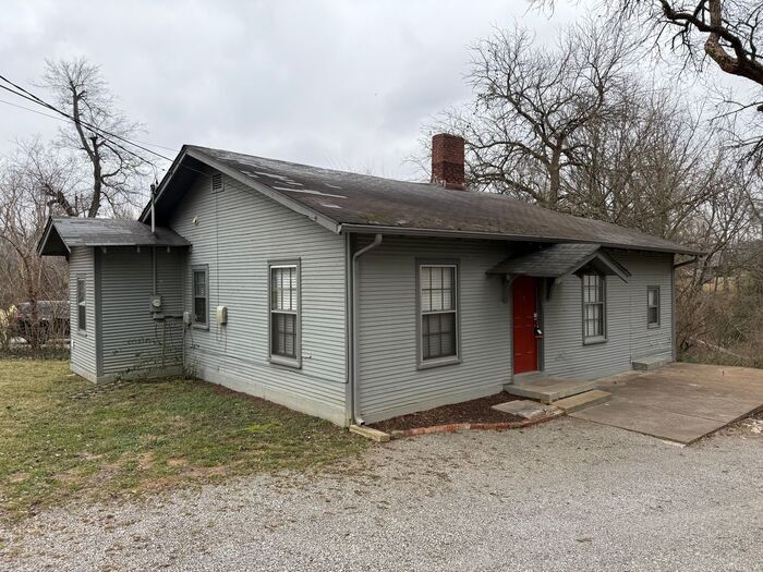 1915 Dahlia Cir in Nashville, TN - Building Photo