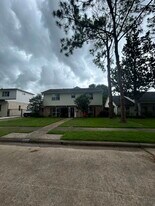 12506 Mooremeadow Ln in Houston, TX - Building Photo