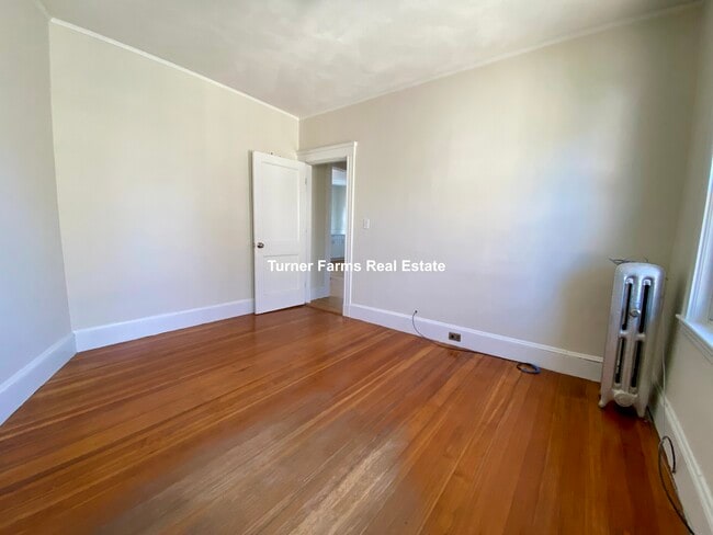 10 Eliot St, Unit 2 in Medford, MA - Building Photo - Building Photo