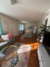 1026 SW 6th Ave in Gainesville, FL - Building Photo - Building Photo