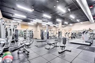 133 The Promenade N in Long Beach, CA - Building Photo