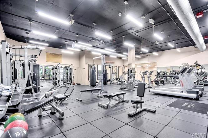 133 The Promenade N in Long Beach, CA - Building Photo