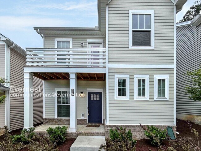 1725 Fenway Lp