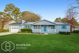 596 Lakeridge Cir SE