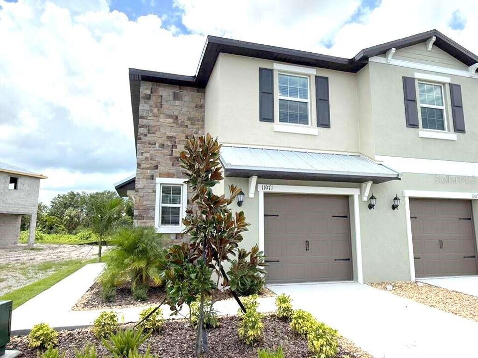 11071 65th Ter E in Palmetto, FL - Building Photo