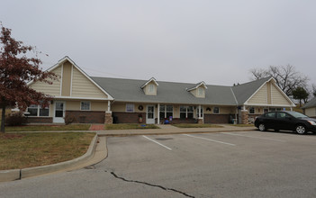 Valley Springs Senior Apartments in De Soto, KS - Building Photo - Building Photo