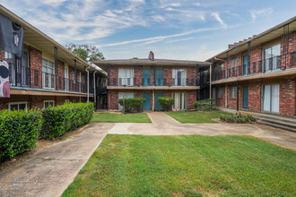 Northwest Plaza in Jackson, MS - Building Photo - Building Photo