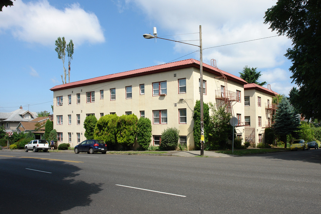 9 NE 31st Ave in Portland, OR - Foto de edificio