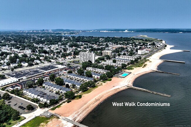 65 W Walk in West Haven, CT - Building Photo - Building Photo