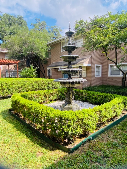 3619 Garrott St in Houston, TX - Building Photo