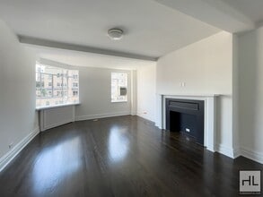 5 AVENUE in New York, NY - Building Photo - Building Photo