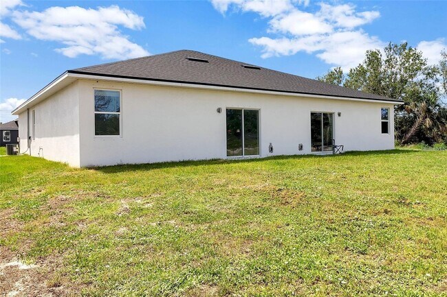 10385 Port Everglades St-Unit -10385 in Port Charlotte, FL - Building Photo - Building Photo