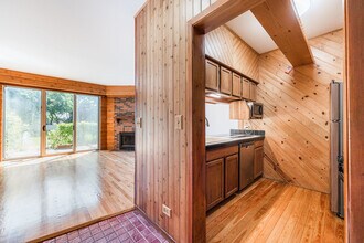 1217 Cranbrook Dr in Schaumburg, IL - Building Photo - Building Photo