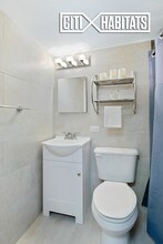101 W 12th St-Unit -2E in New York, NY - Building Photo - Building Photo