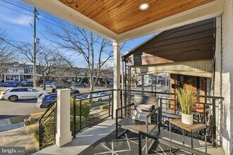 5113 4th St NW in Washington, DC - Foto de edificio - Building Photo