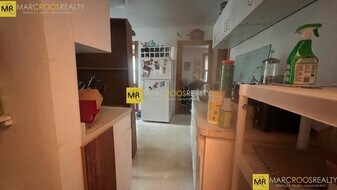 6 Smythe St, Unit 2 in Brookline, MA - Building Photo