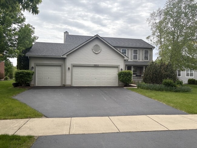 property at 2912 Forest Creek Ln
