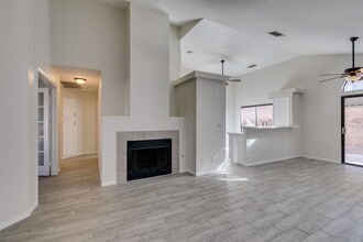 2713 Knightsbridge Rd in Henderson, NV - Building Photo - Building Photo