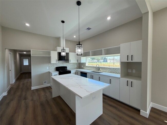 property at 1610 George Ave