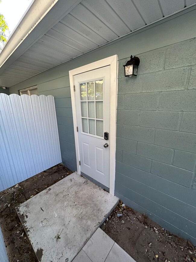 1862 4th St SE, Unit A in Winter Haven, FL - Building Photo - Building Photo