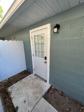 1862 4th St SE, Unit C in Winter Haven, FL - Foto de edificio - Building Photo