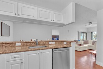 2803 Sarento Pl, Unit 112 in Palm Beach Gardens, FL - Building Photo - Building Photo