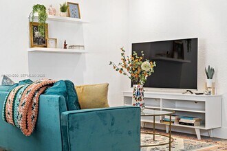 811 Tequesta St in Fort Lauderdale, FL - Building Photo - Building Photo