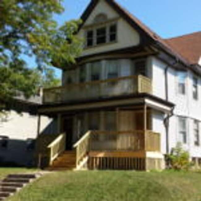 property at 2614 N Prospect Ave