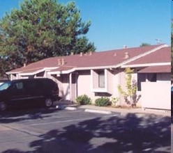 Diakonia Housing I (McGregor Commons) in Rancho Cordova, CA - Foto de edificio - Building Photo