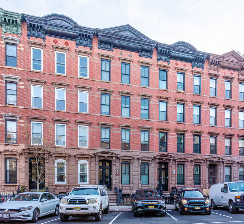 1117 Washington St in Hoboken, NJ - Building Photo