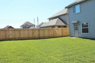 5815 Dawn Terrace Ct in Houston, TX - Building Photo - Building Photo