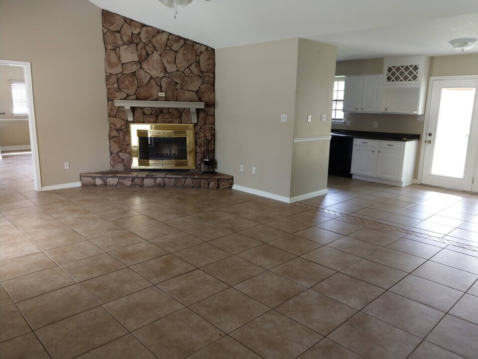 201 Driftwood St in Mandeville, LA - Building Photo