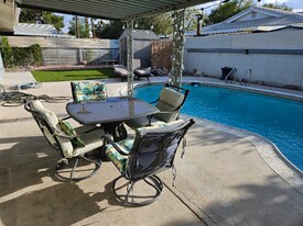 105 Marigold Ln in Las Vegas, NV - Building Photo