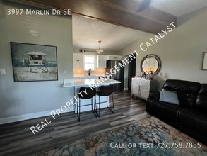 3997 Marlin Dr SE in St. Petersburg, FL - Building Photo - Building Photo