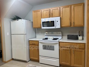 811 Burr Oaks Dr-Unit -507 in West Des Moines, IA - Building Photo - Building Photo