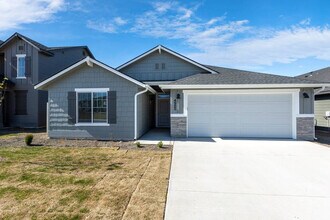 5280 West Grand Rapids St in Meridian, ID - Building Photo - Building Photo