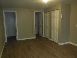 696 N Myrtle Rd in Myrtle Creek, OR - Building Photo - Building Photo