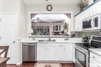 608 Sutter Gate Ln in Morrisville, NC - Foto de edificio - Building Photo