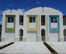 4748 SW 63rd Terrace in Davie, FL - Building Photo